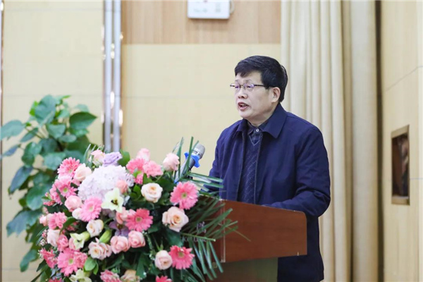 2高陵区人力资源和社会保障局领导屈健康致辞.jpg 2高陵区人力资源和社会保障局领导屈健康致辞.jpg