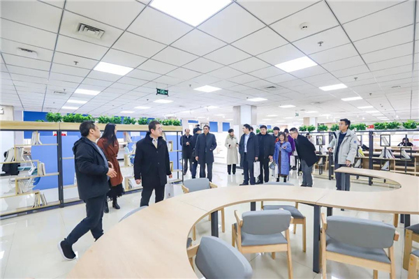 9参观.jpg 9参观.jpg