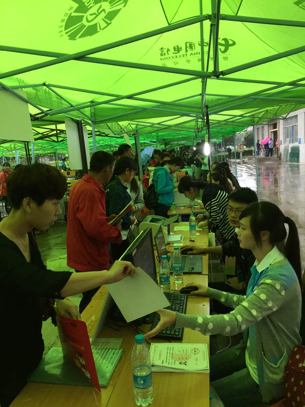 3-员工及家长咨询工作.JPG 3-员工及家长咨询工作.JPG