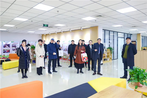 8参观.jpg 8参观.jpg