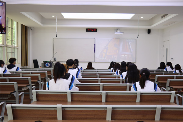 图片四.jpg 图片四.jpg